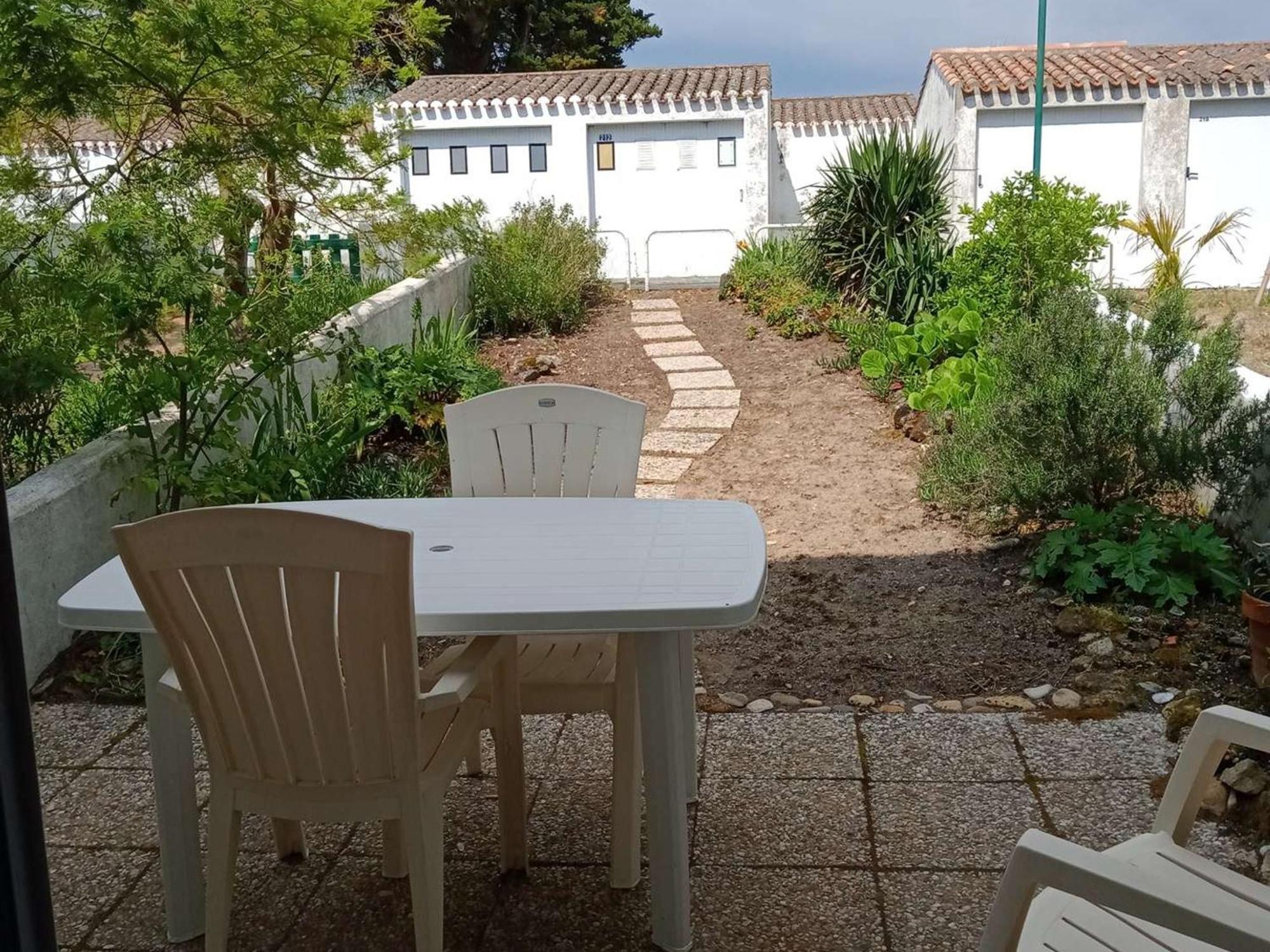 Studio Cosy Avec Jardinet A 300M De La Plage - 4 Couchages - Fr-1-224B-689 La Gueriniere Exterior photo